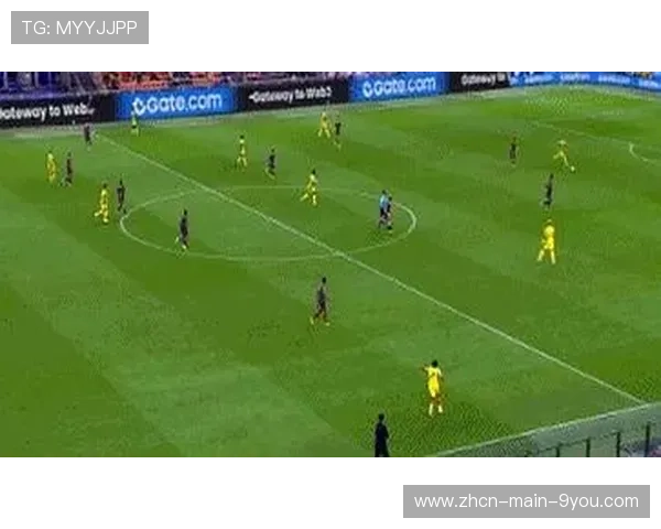 国米vs萨索洛半场2-0，迪马尔科传中助攻双响横梁中柱