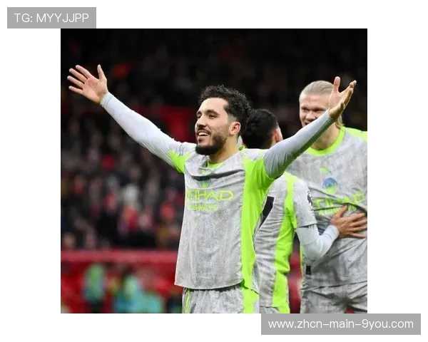 光明球场气氛火爆，桑德兰球迷高歌助威对抗利物浦